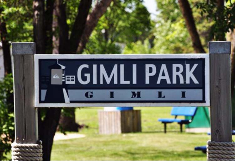 Gimli Park - Welcome Sign 